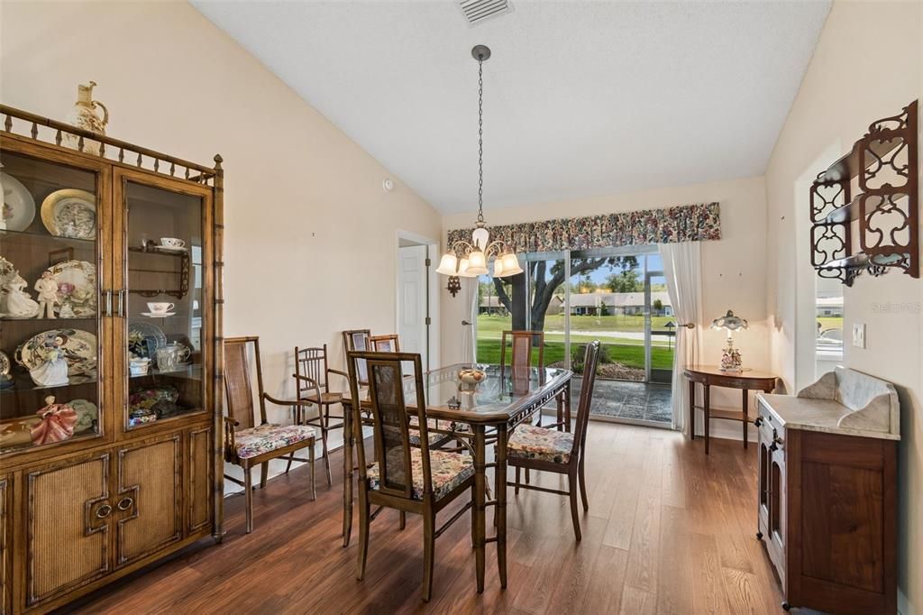 For Sale: $340,000 (2 beds, 2 baths, 1818 Square Feet)