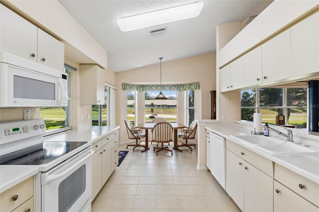 For Sale: $340,000 (2 beds, 2 baths, 1818 Square Feet)