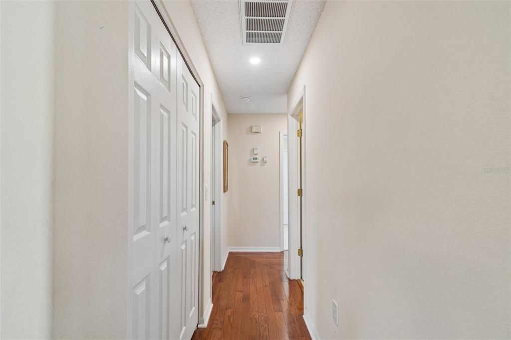 For Sale: $340,000 (2 beds, 2 baths, 1818 Square Feet)