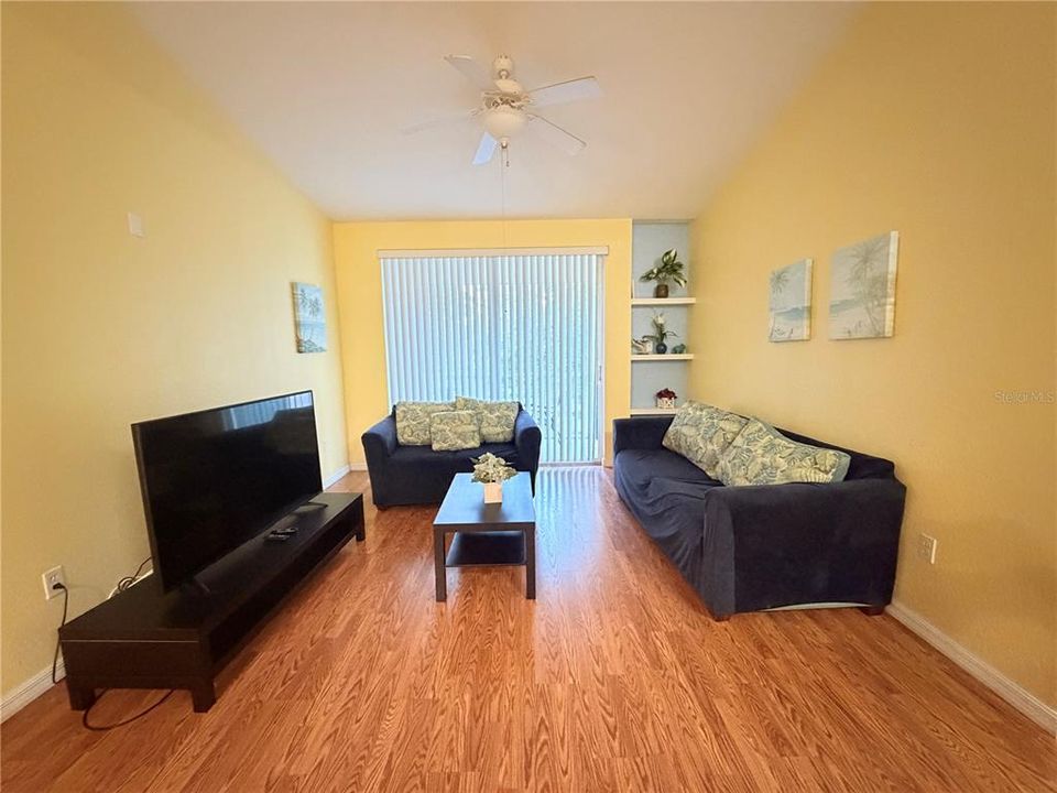 En Venta: $209,900 (2 camas, 2 baños, 1048 Pies cuadrados)
