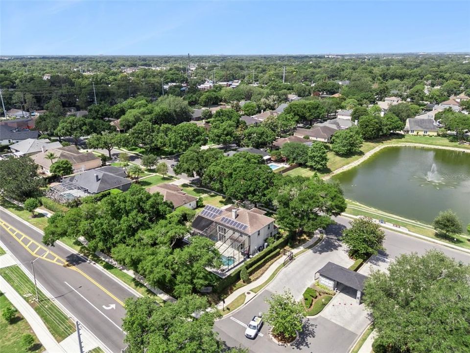 Под контрактом: $750,000 (4 спален, 2 ванн, 2833 Квадратных фут)
