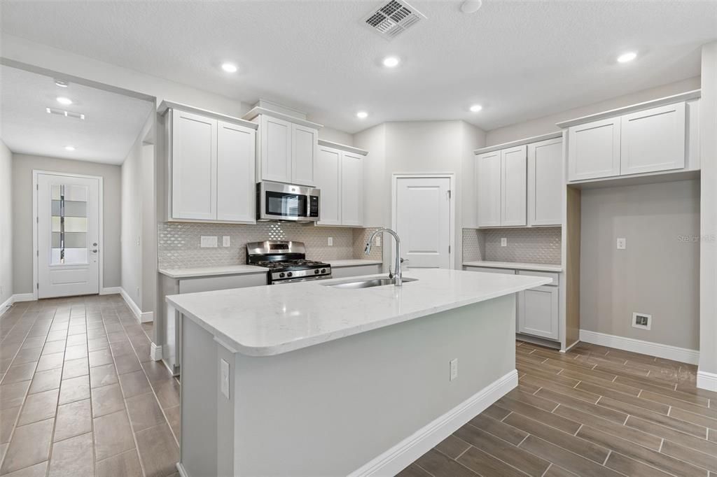 For Sale: $467,045 (4 beds, 3 baths, 2166 Square Feet)