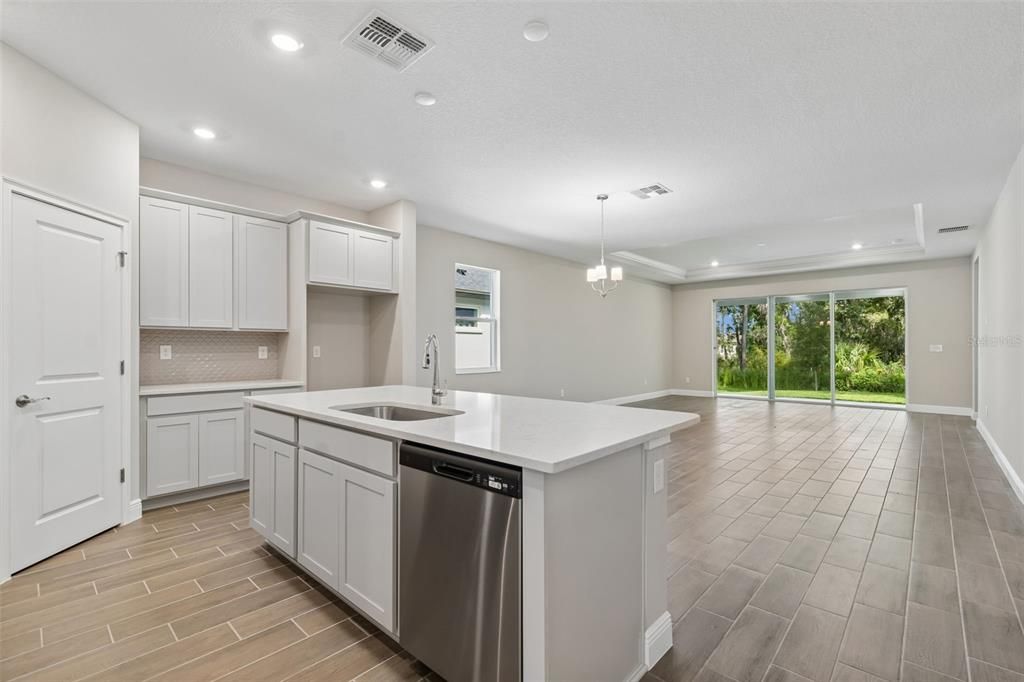 For Sale: $467,045 (4 beds, 3 baths, 2166 Square Feet)