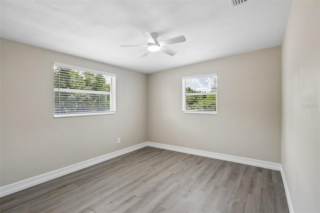 Activo con contrato: $220,000 (3 camas, 1 baños, 1264 Pies cuadrados)