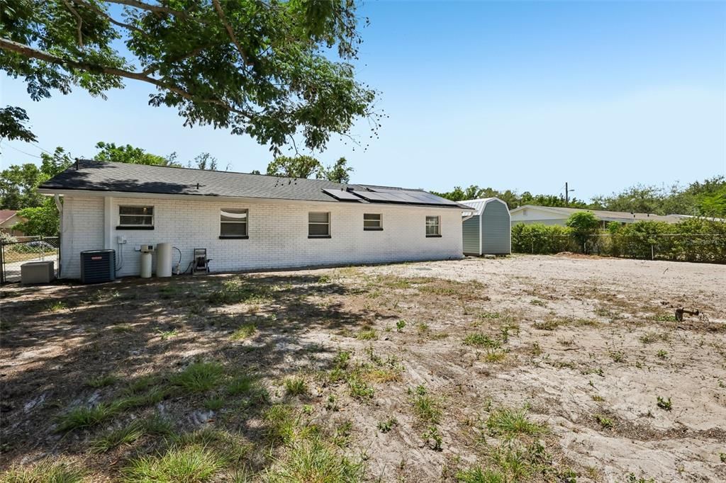 Activo con contrato: $220,000 (3 camas, 1 baños, 1264 Pies cuadrados)