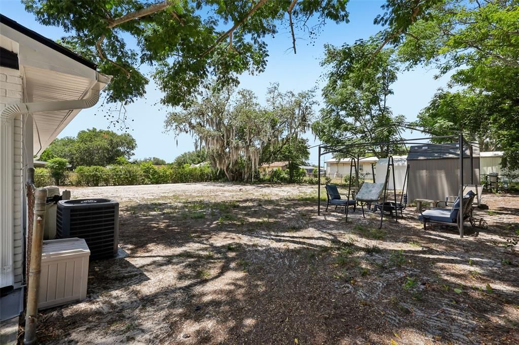 Activo con contrato: $220,000 (3 camas, 1 baños, 1264 Pies cuadrados)