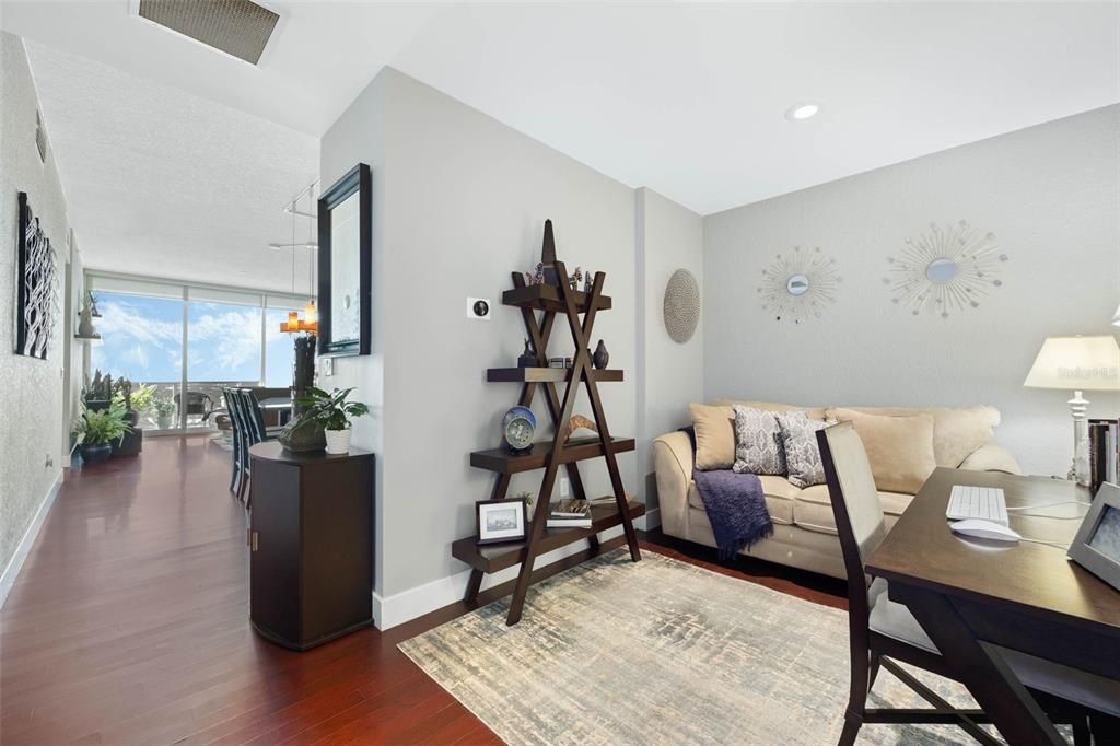 For Sale: $579,999 (2 beds, 2 baths, 1268 Square Feet)