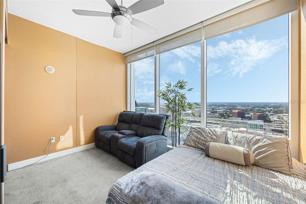 For Sale: $579,999 (2 beds, 2 baths, 1268 Square Feet)