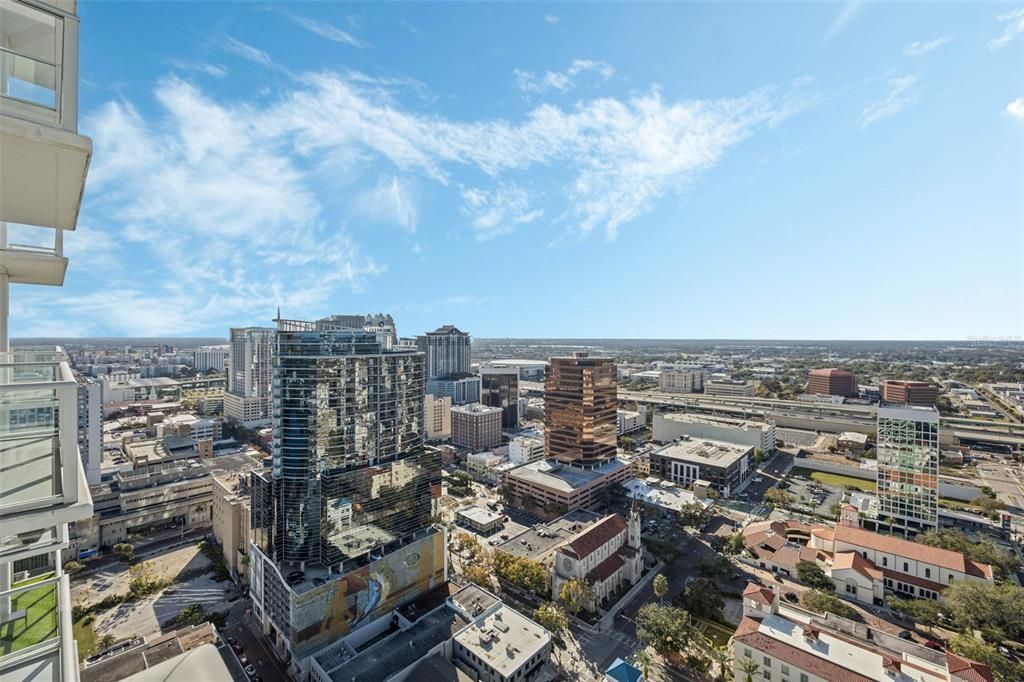 For Sale: $579,999 (2 beds, 2 baths, 1268 Square Feet)