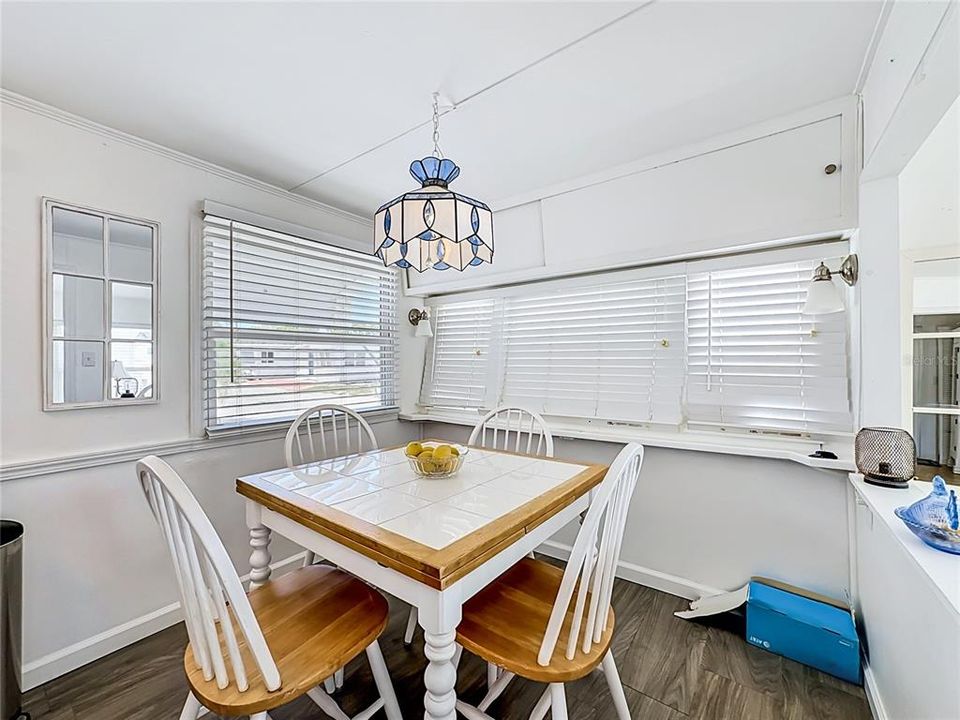 For Sale: $155,000 (1 beds, 1 baths, 460 Square Feet)