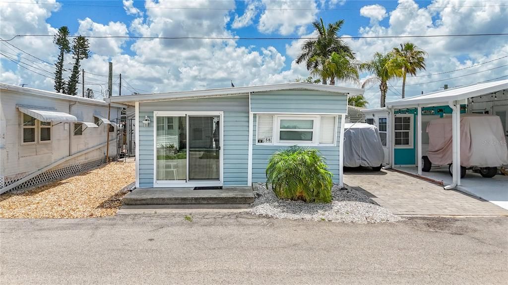 For Sale: $155,000 (1 beds, 1 baths, 460 Square Feet)