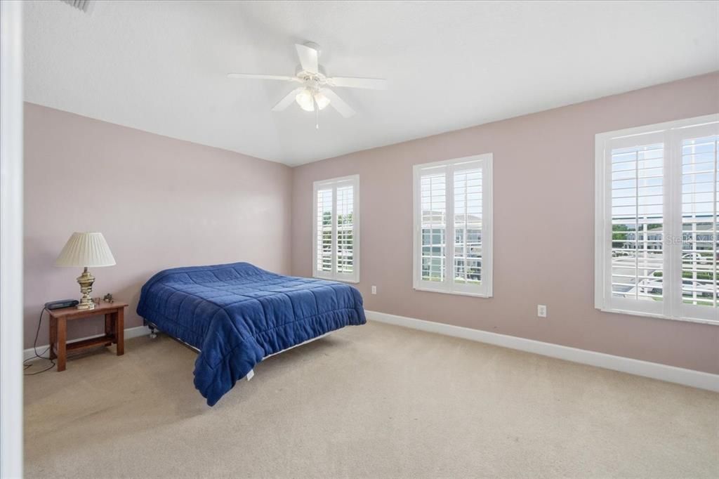 For Sale: $364,000 (3 beds, 2 baths, 1500 Square Feet)