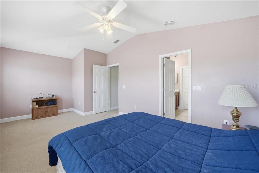 For Sale: $364,000 (3 beds, 2 baths, 1500 Square Feet)
