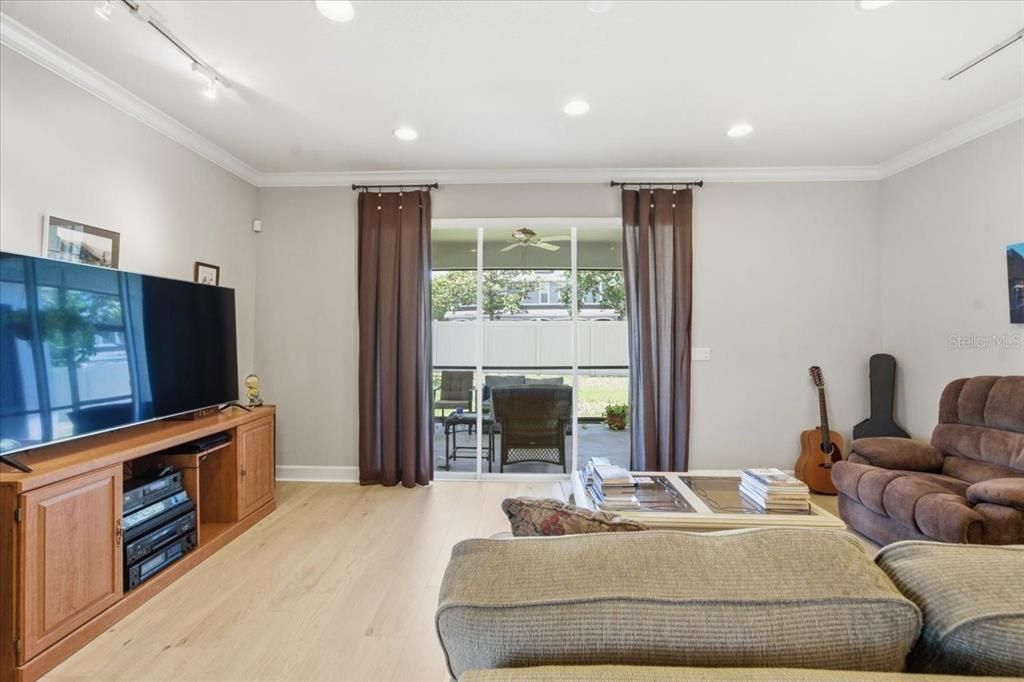 For Sale: $364,000 (3 beds, 2 baths, 1500 Square Feet)
