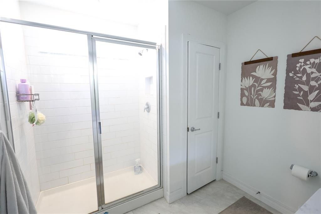 For Sale: $460,000 (4 beds, 2 baths, 2150 Square Feet)