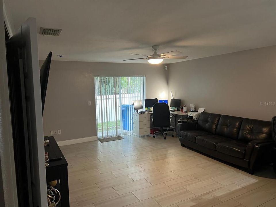 En Venta: $320,000 (3 camas, 2 baños, 1524 Pies cuadrados)