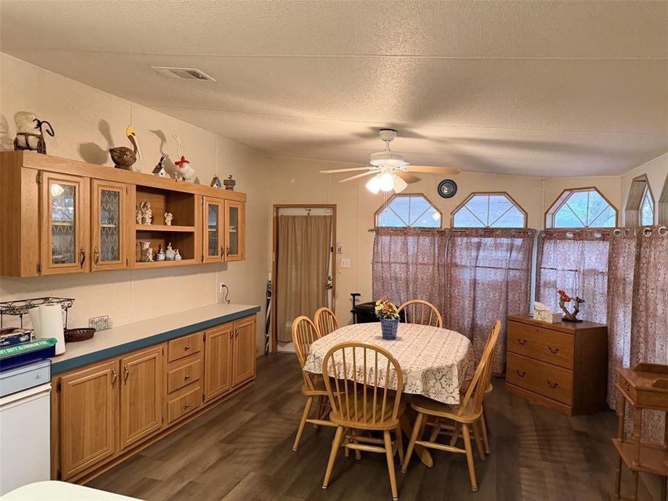 For Sale: $249,900 (3 beds, 2 baths, 1860 Square Feet)