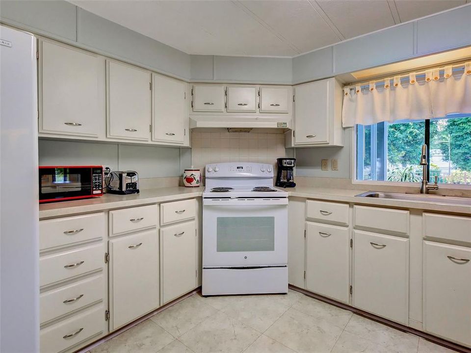 Activo con contrato: $139,900 (2 camas, 2 baños, 1456 Pies cuadrados)