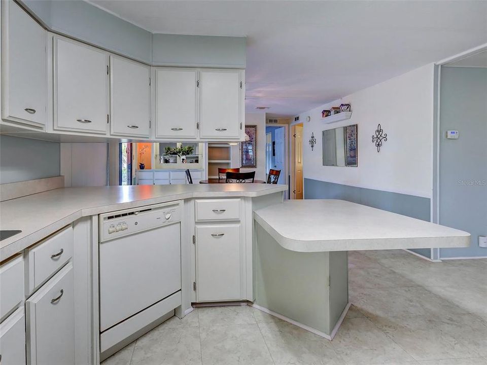 Activo con contrato: $139,900 (2 camas, 2 baños, 1456 Pies cuadrados)