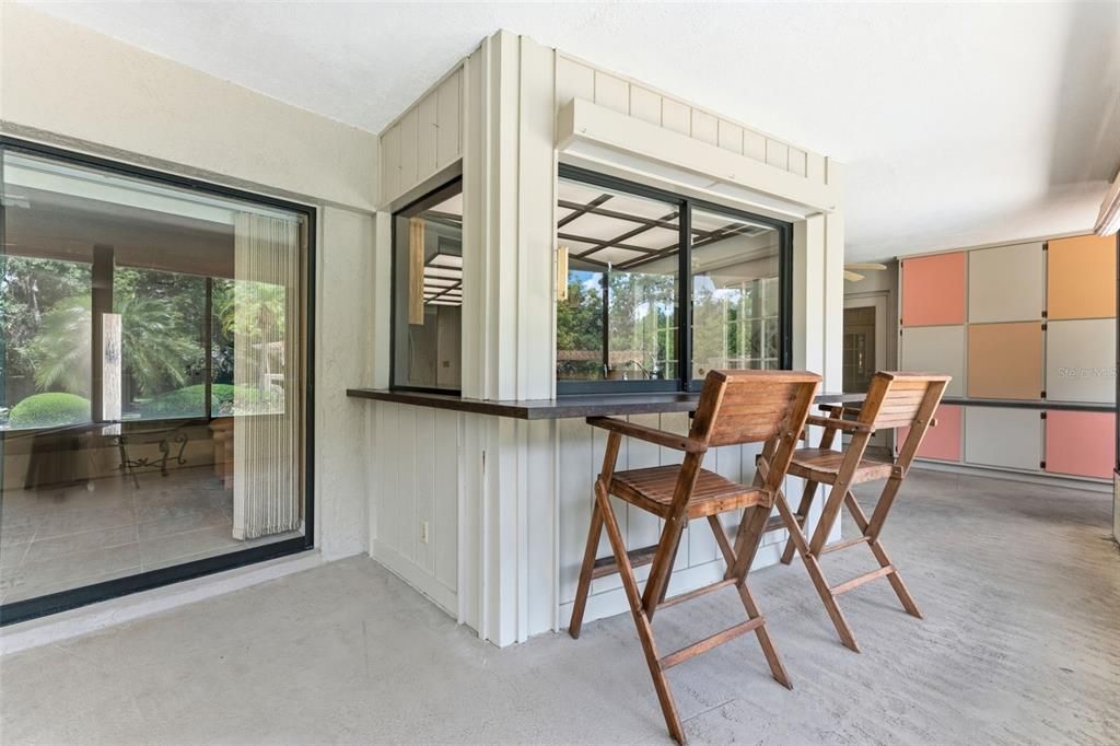 Activo con contrato: $875,000 (4 camas, 2 baños, 2059 Pies cuadrados)