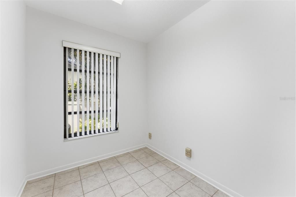 Activo con contrato: $875,000 (4 camas, 2 baños, 2059 Pies cuadrados)