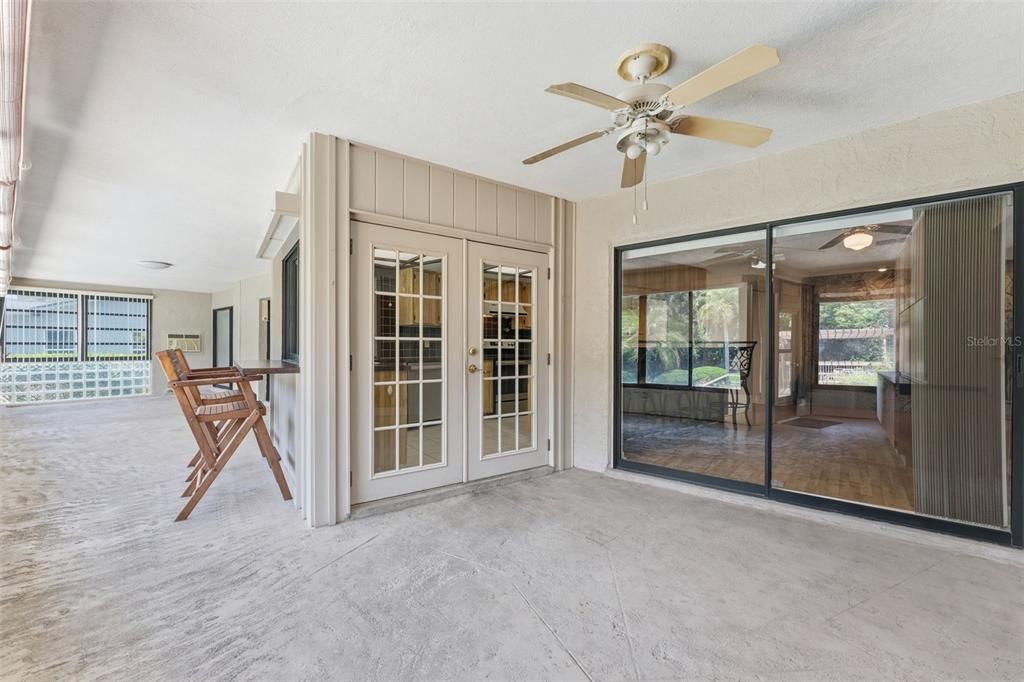 Activo con contrato: $875,000 (4 camas, 2 baños, 2059 Pies cuadrados)