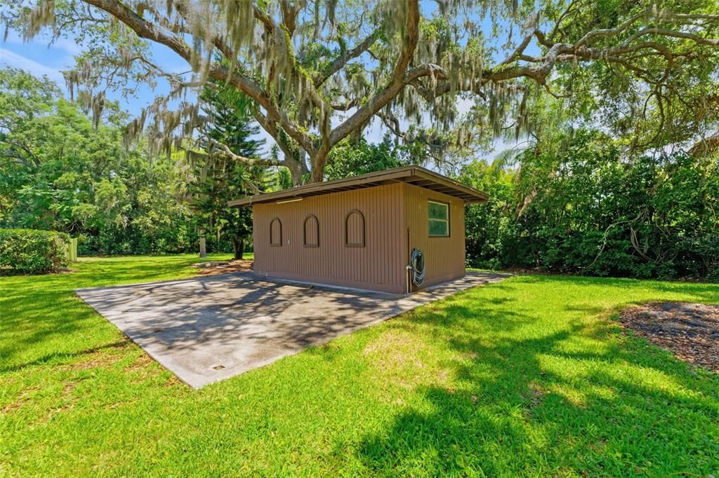Activo con contrato: $875,000 (4 camas, 2 baños, 2059 Pies cuadrados)