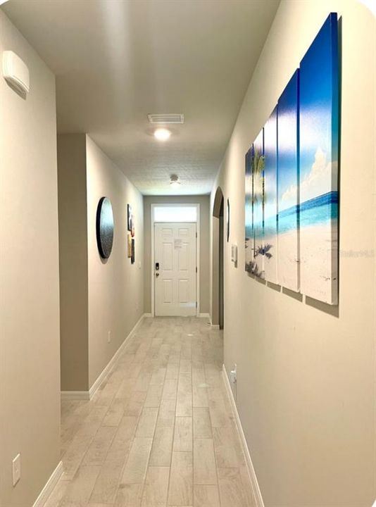 En Venta: $400,000 (4 camas, 3 baños, 2032 Pies cuadrados)