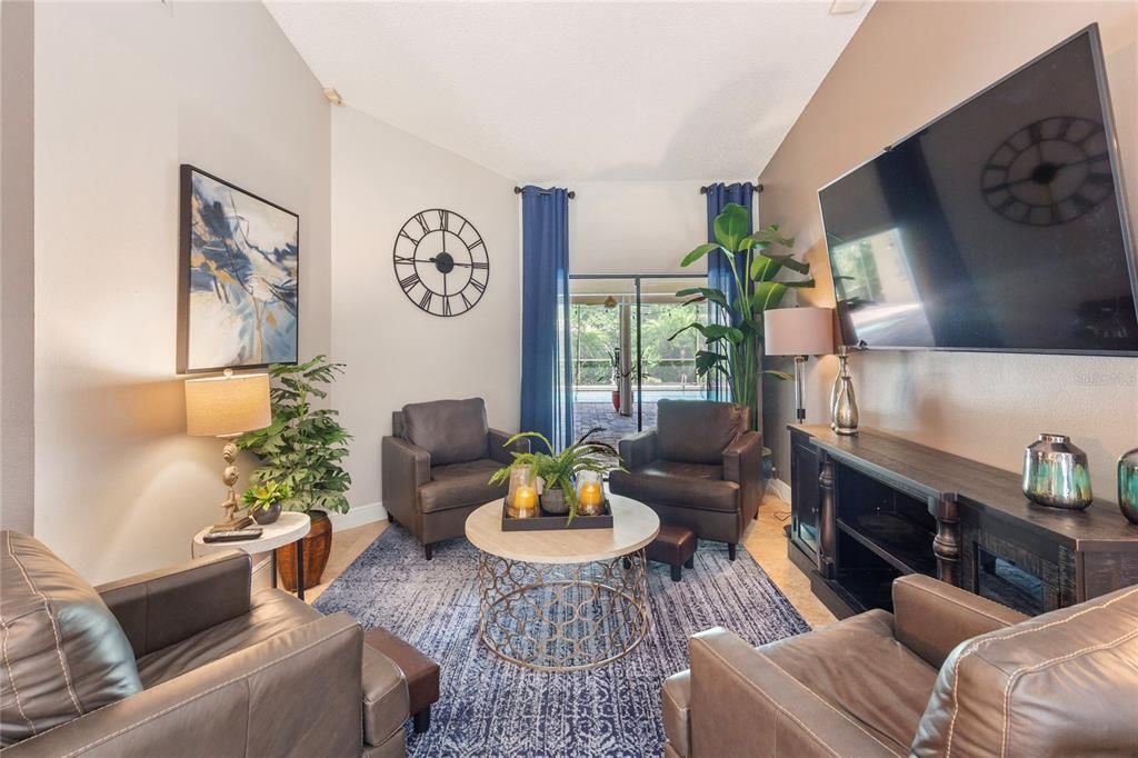 Activo con contrato: $849,900 (4 camas, 2 baños, 2824 Pies cuadrados)