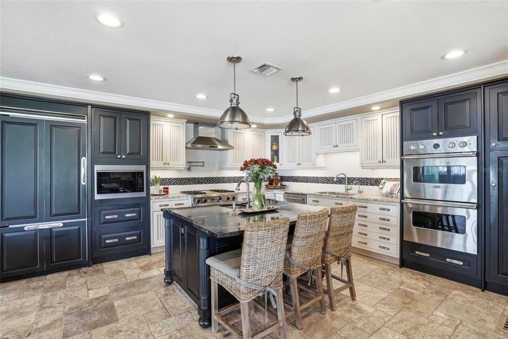 For Sale: $1,495,000 (4 beds, 3 baths, 3853 Square Feet)
