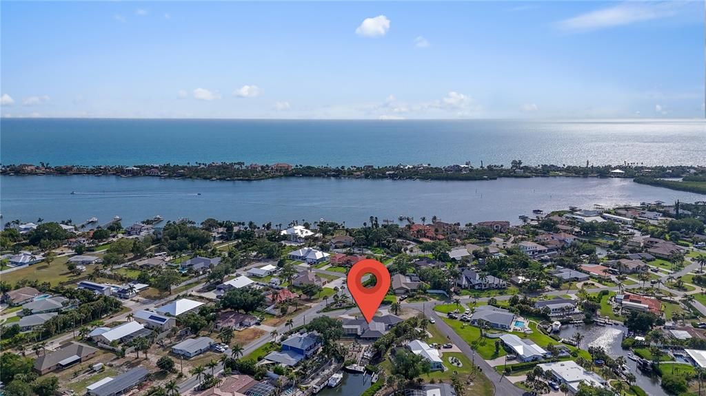 For Sale: $1,495,000 (4 beds, 3 baths, 3853 Square Feet)