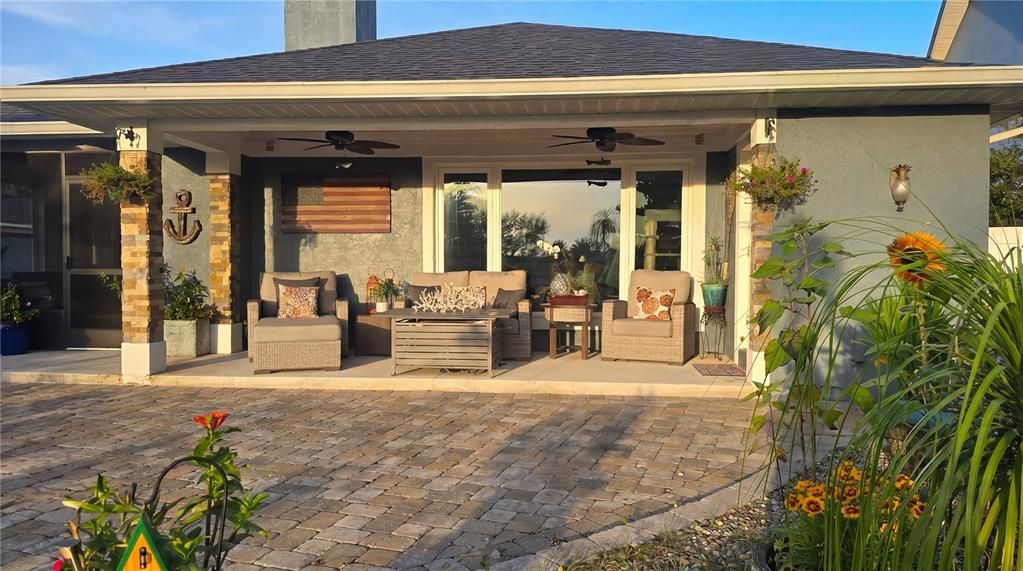 For Sale: $1,495,000 (4 beds, 3 baths, 3853 Square Feet)