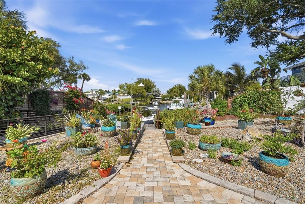 For Sale: $1,495,000 (4 beds, 3 baths, 3853 Square Feet)