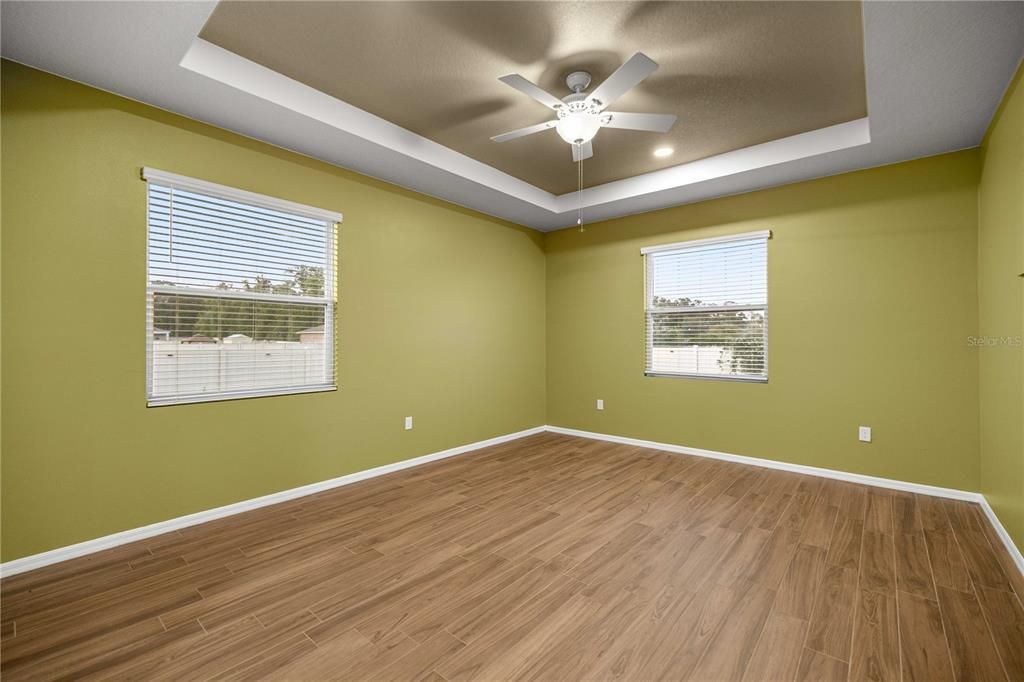 For Sale: $465,000 (4 beds, 3 baths, 2550 Square Feet)