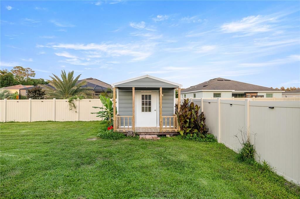 For Sale: $465,000 (4 beds, 3 baths, 2550 Square Feet)