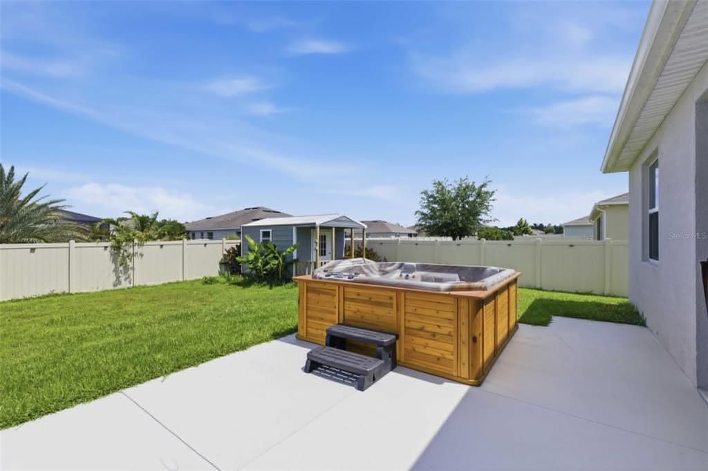 For Sale: $465,000 (4 beds, 3 baths, 2550 Square Feet)