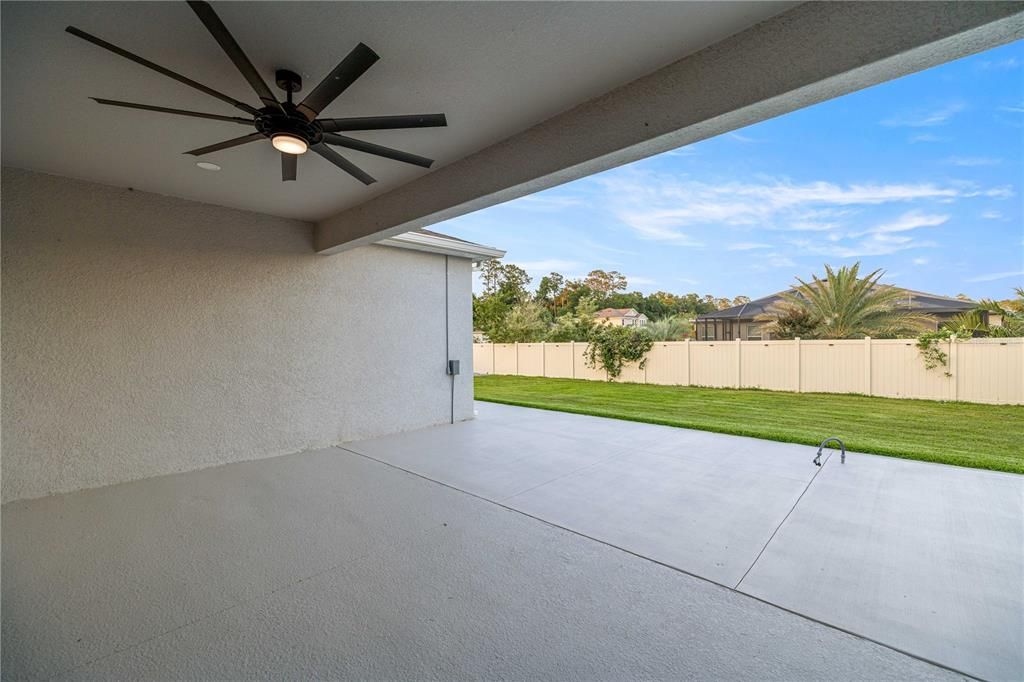 For Sale: $465,000 (4 beds, 3 baths, 2550 Square Feet)