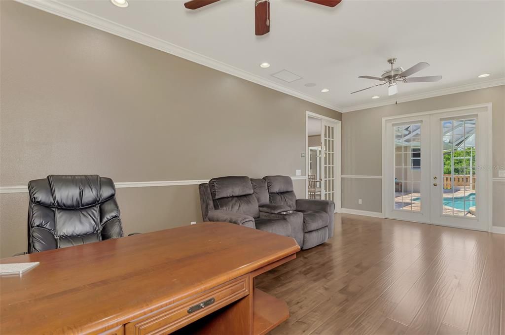 For Sale: $699,000 (3 beds, 2 baths, 3125 Square Feet)