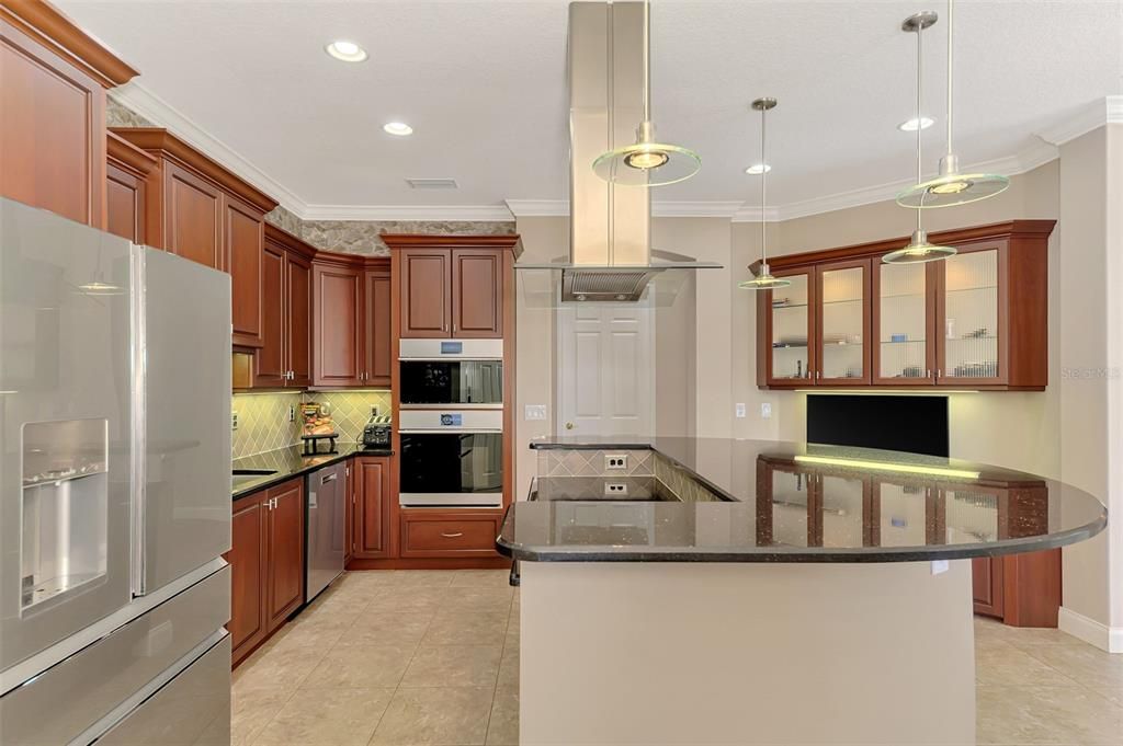 For Sale: $699,000 (3 beds, 2 baths, 3125 Square Feet)