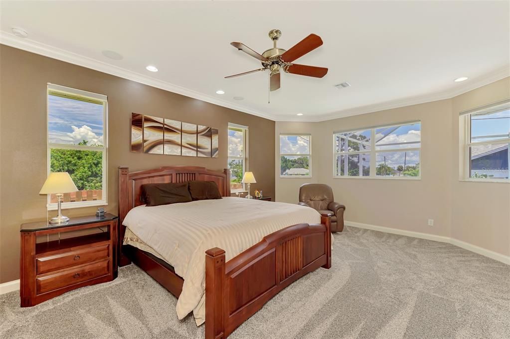For Sale: $699,000 (3 beds, 2 baths, 3125 Square Feet)