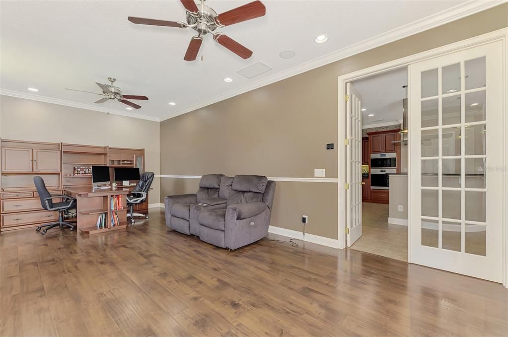For Sale: $699,000 (3 beds, 2 baths, 3125 Square Feet)