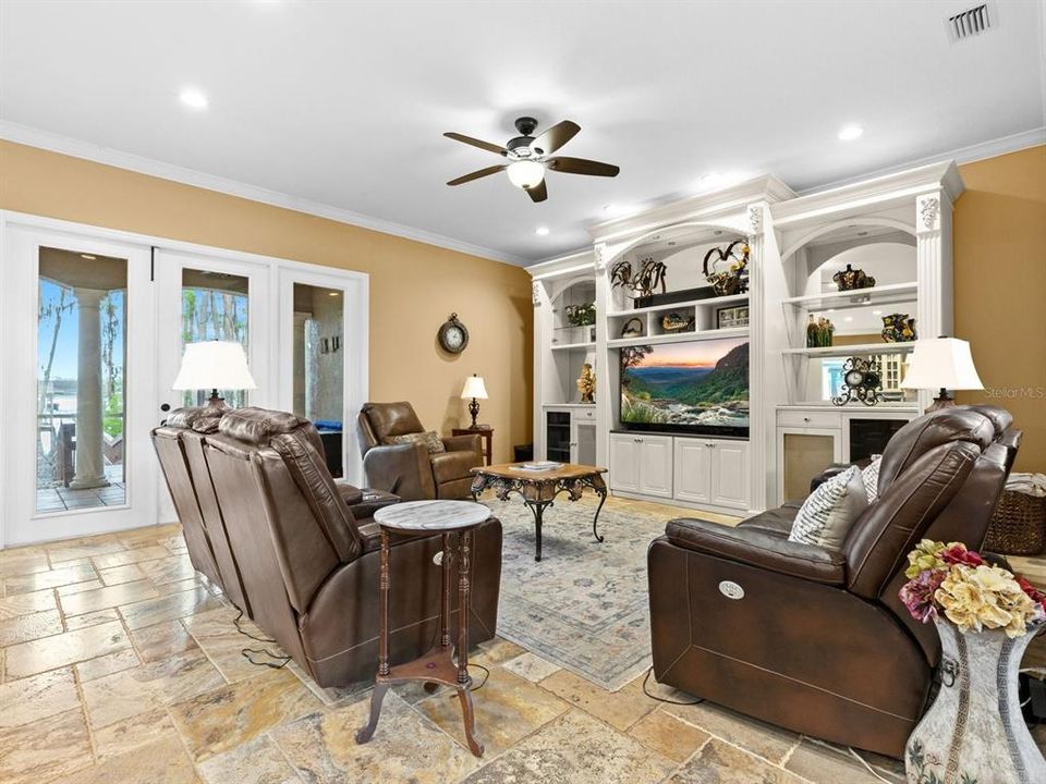 For Sale: $2,000,000 (5 beds, 7 baths, 5628 Square Feet)