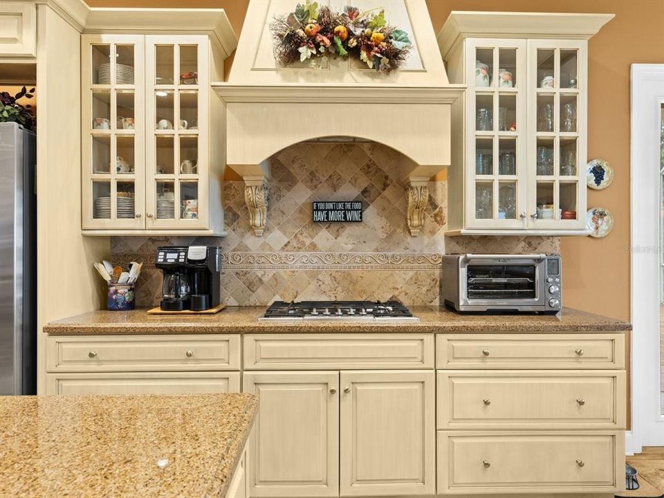 For Sale: $2,000,000 (5 beds, 7 baths, 5628 Square Feet)