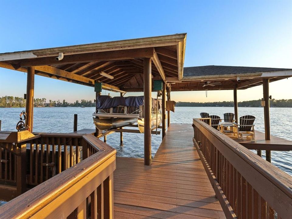 For Sale: $2,000,000 (5 beds, 7 baths, 5628 Square Feet)