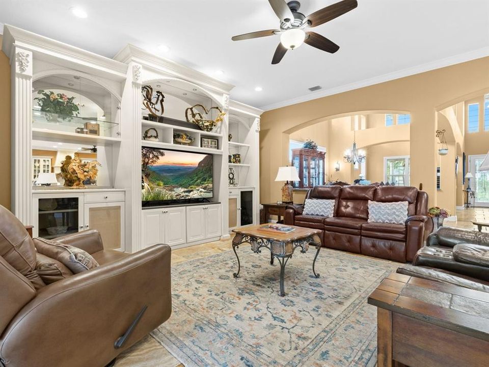 For Sale: $2,000,000 (5 beds, 7 baths, 5628 Square Feet)