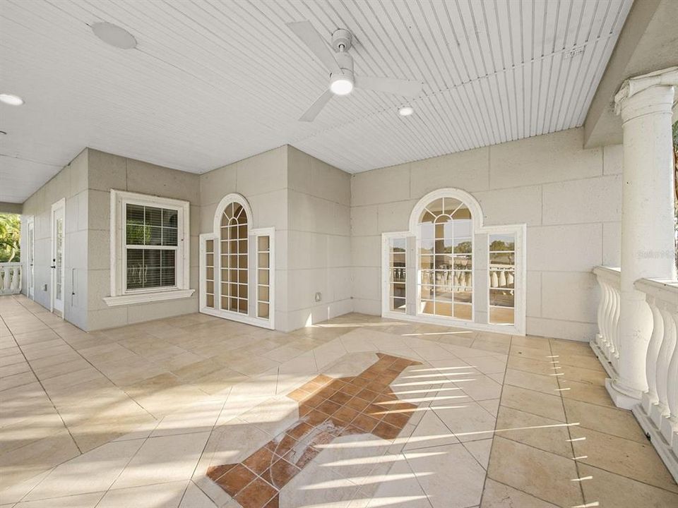 For Sale: $2,000,000 (5 beds, 7 baths, 5628 Square Feet)