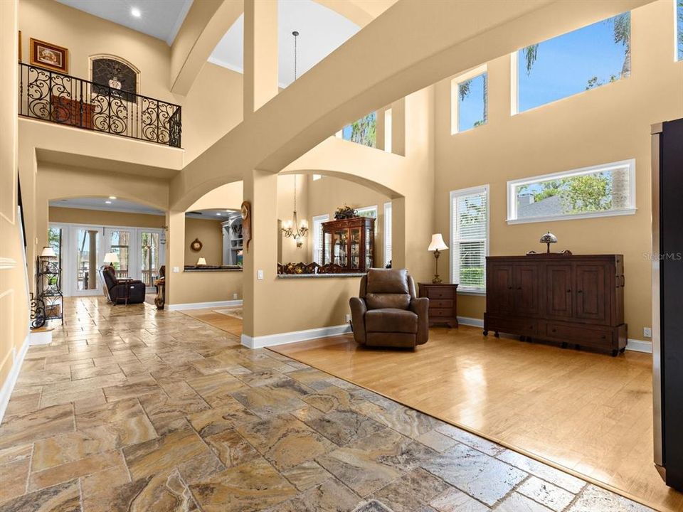 For Sale: $2,000,000 (5 beds, 7 baths, 5628 Square Feet)