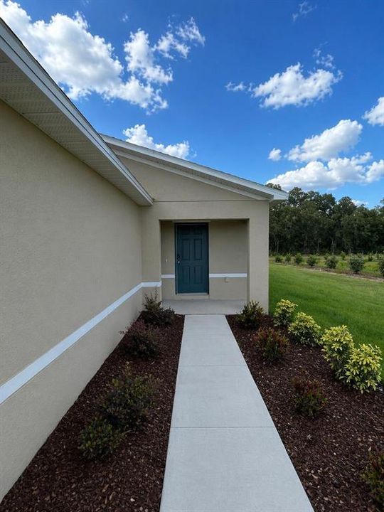 For Sale: $289,900 (3 beds, 2 baths, 1570 Square Feet)
