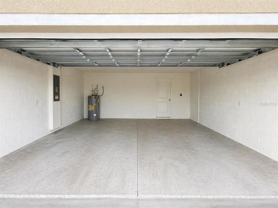 For Sale: $289,900 (3 beds, 2 baths, 1570 Square Feet)