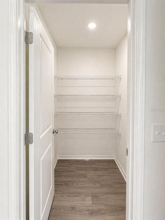 For Sale: $289,900 (3 beds, 2 baths, 1570 Square Feet)